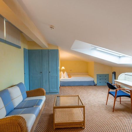 Grand Hotel Binz Kültér fotó A room at the hotel
