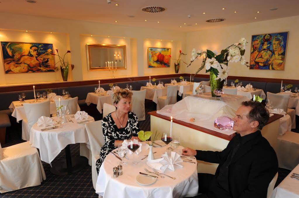 Grand Hotel Binz Kültér fotó Restaurant in the Hotel