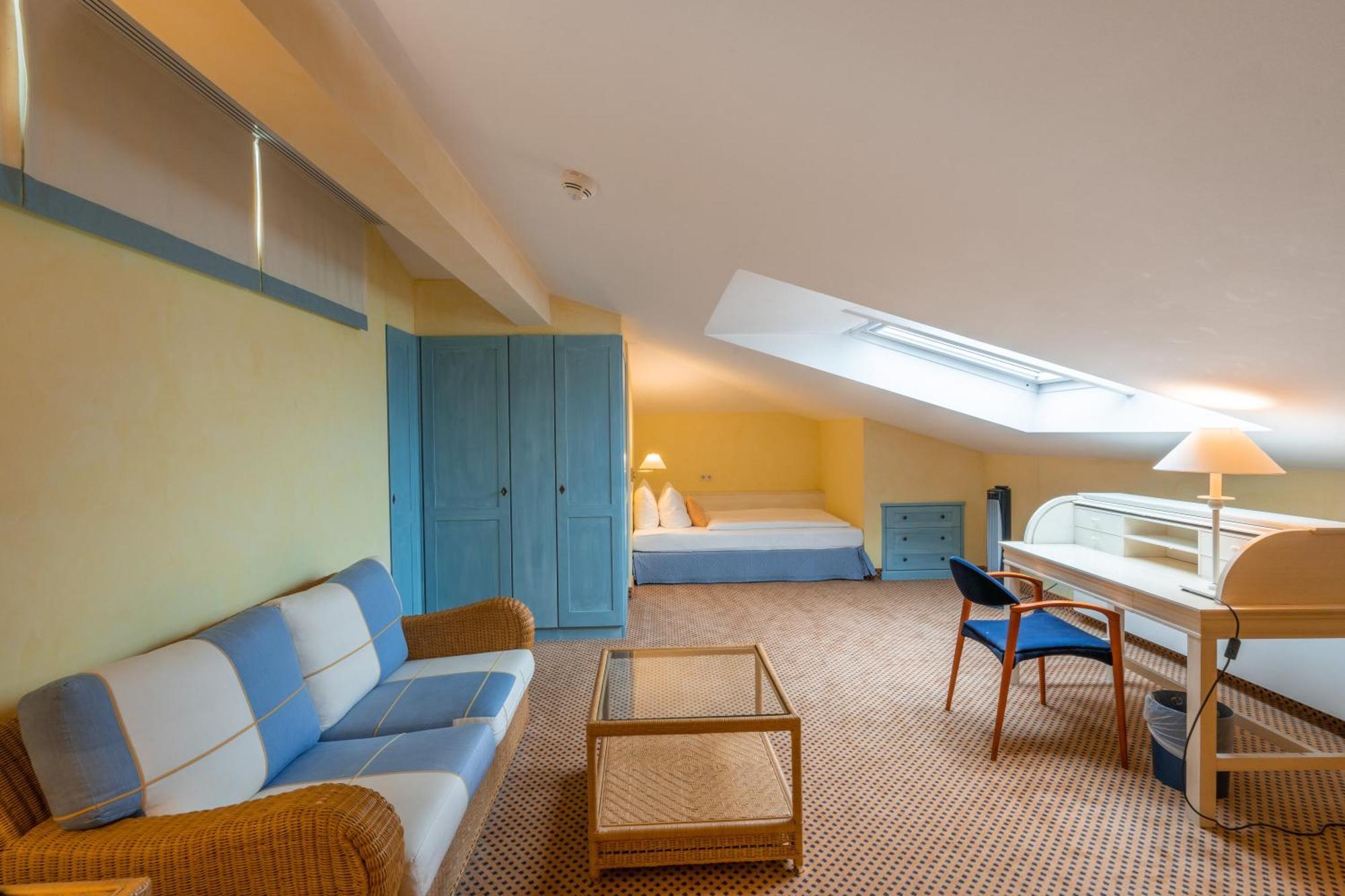Grand Hotel Binz Kültér fotó A room at the hotel