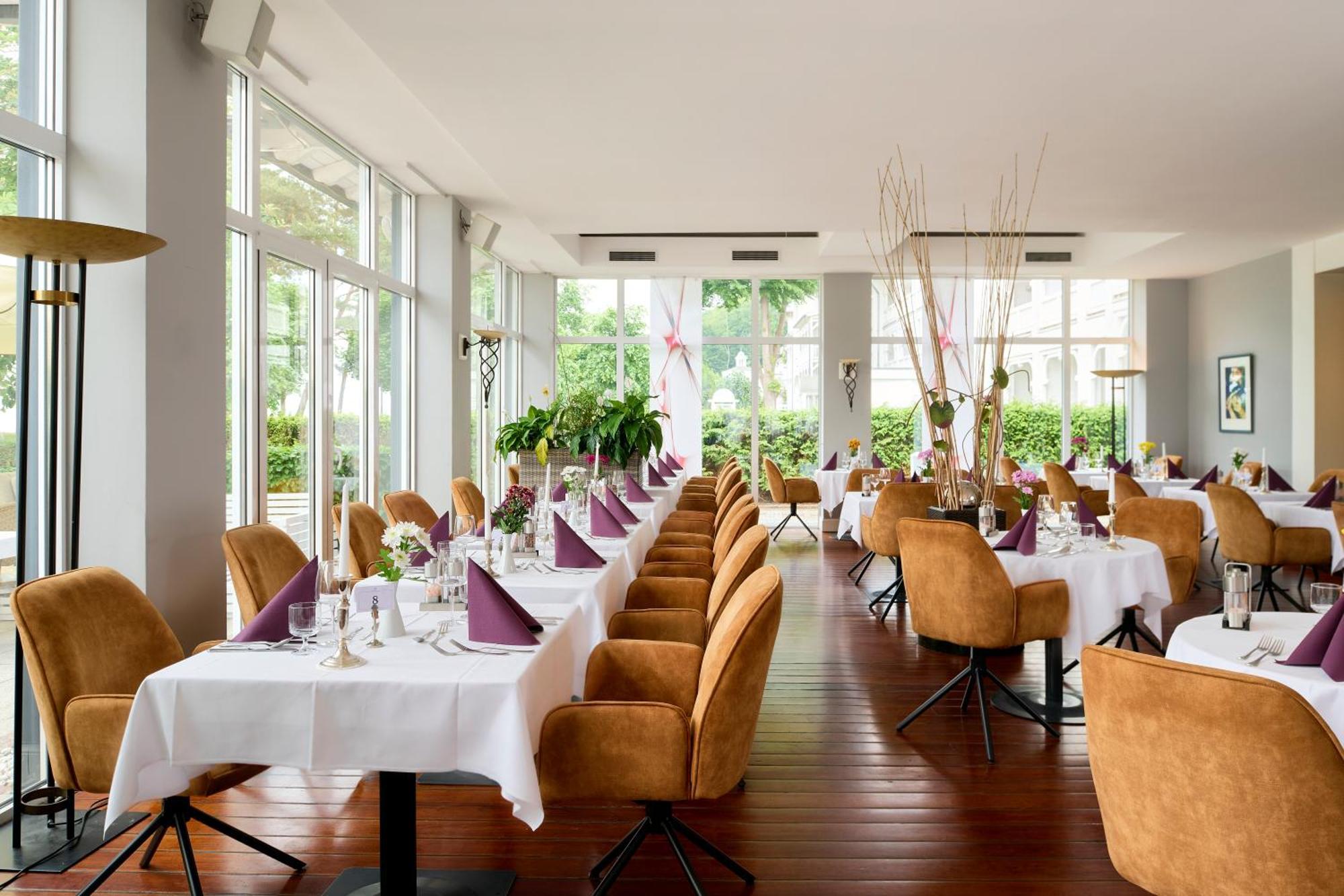 Grand Hotel Binz Kültér fotó Restaurant