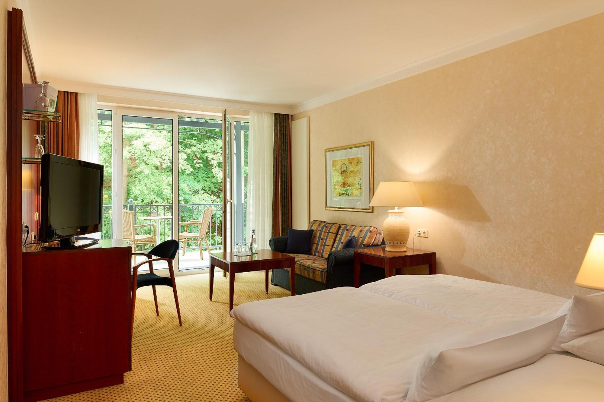 Grand Hotel Binz Kültér fotó A typical room at the Hotel de France
