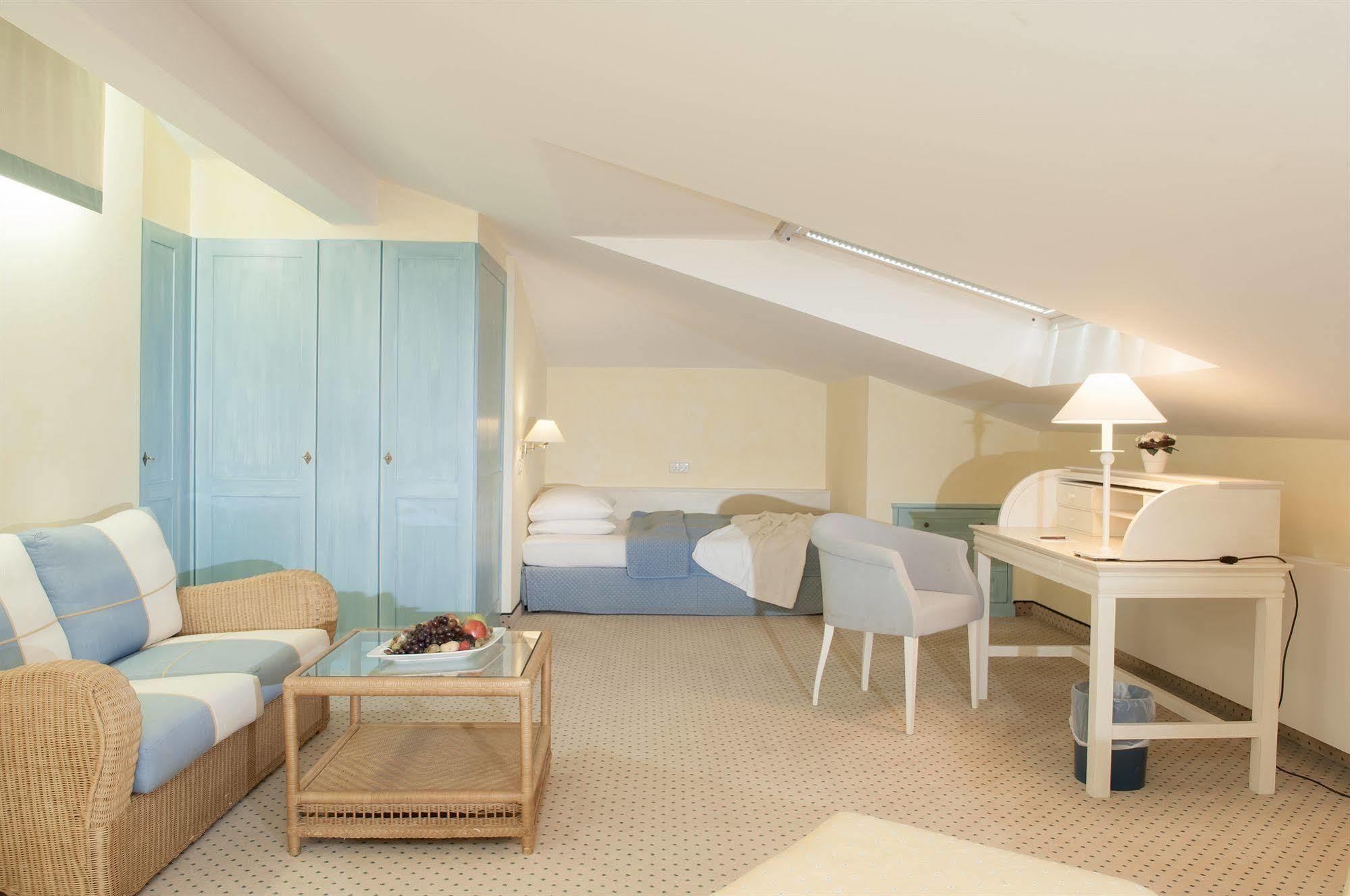 Grand Hotel Binz Kültér fotó A room at the Hotel Axelmannstein